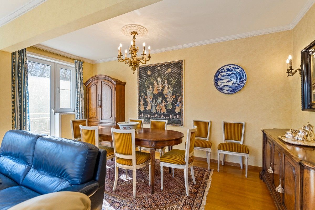 Residentieel erg ruim appartement met parkzicht en drie terrassen foto 6