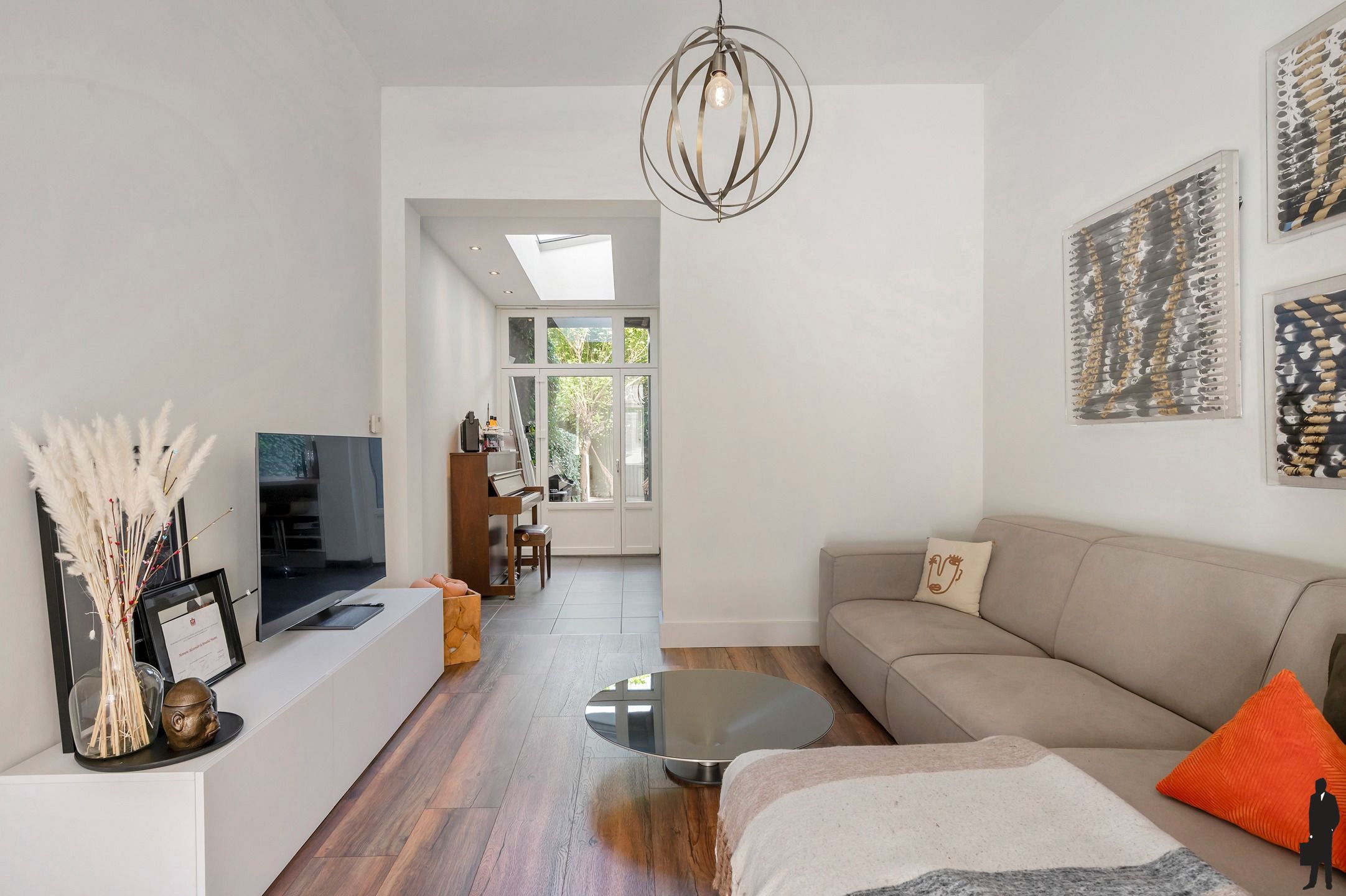 Instapklare burgerwoning met ruime tuin foto 4