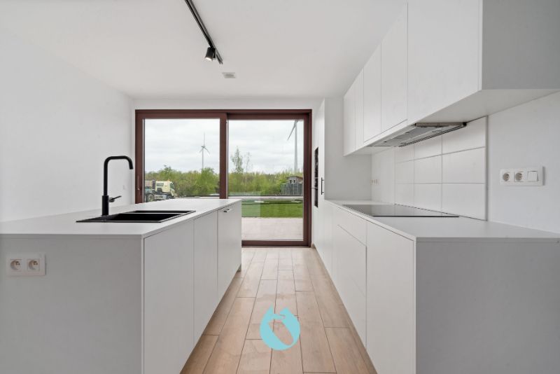 Ontdek dit prachtige duplex-nieuwbouwappartement, met drie slaapkamers en twee badkamers foto 4