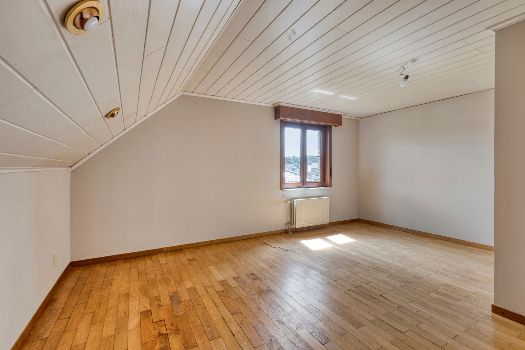 Villa met 4 slaapkamers op perceel van 14a 60ca.  foto 31