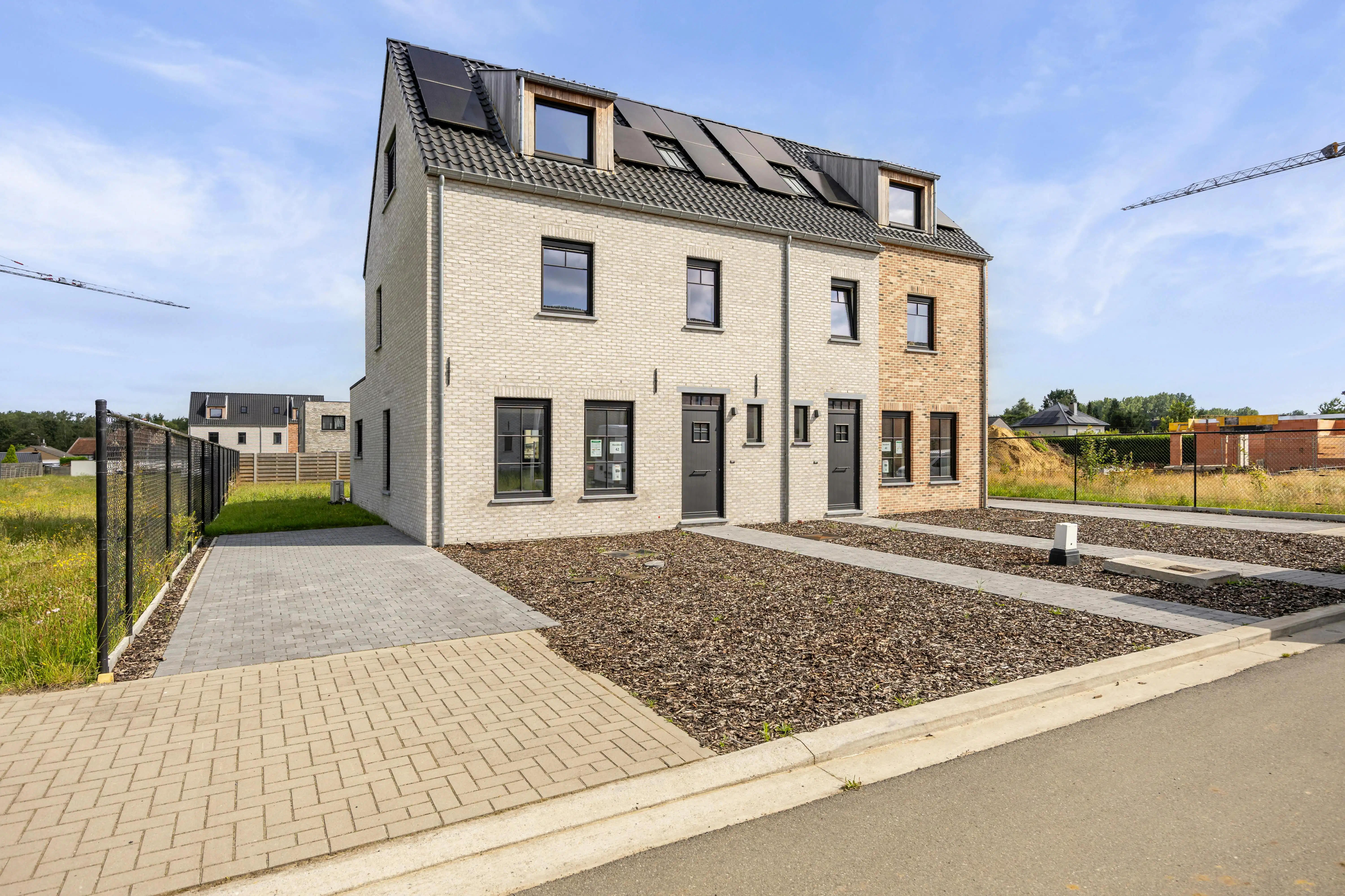 Prachtige nieuwbouwwoningen in een doodlopende straat foto 2