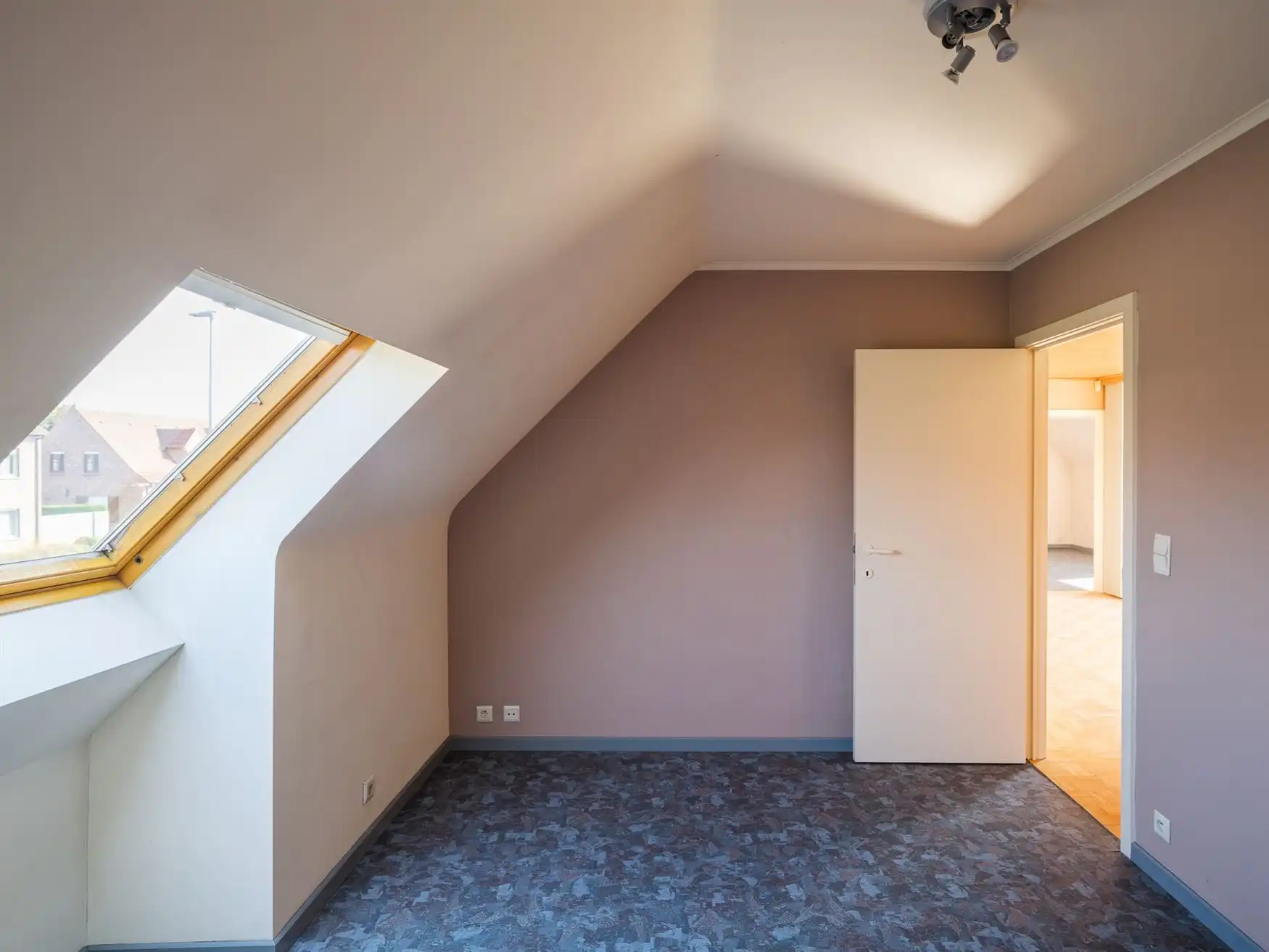 Lichtrijke gezinswoning van 266 m² in Deinze foto 11