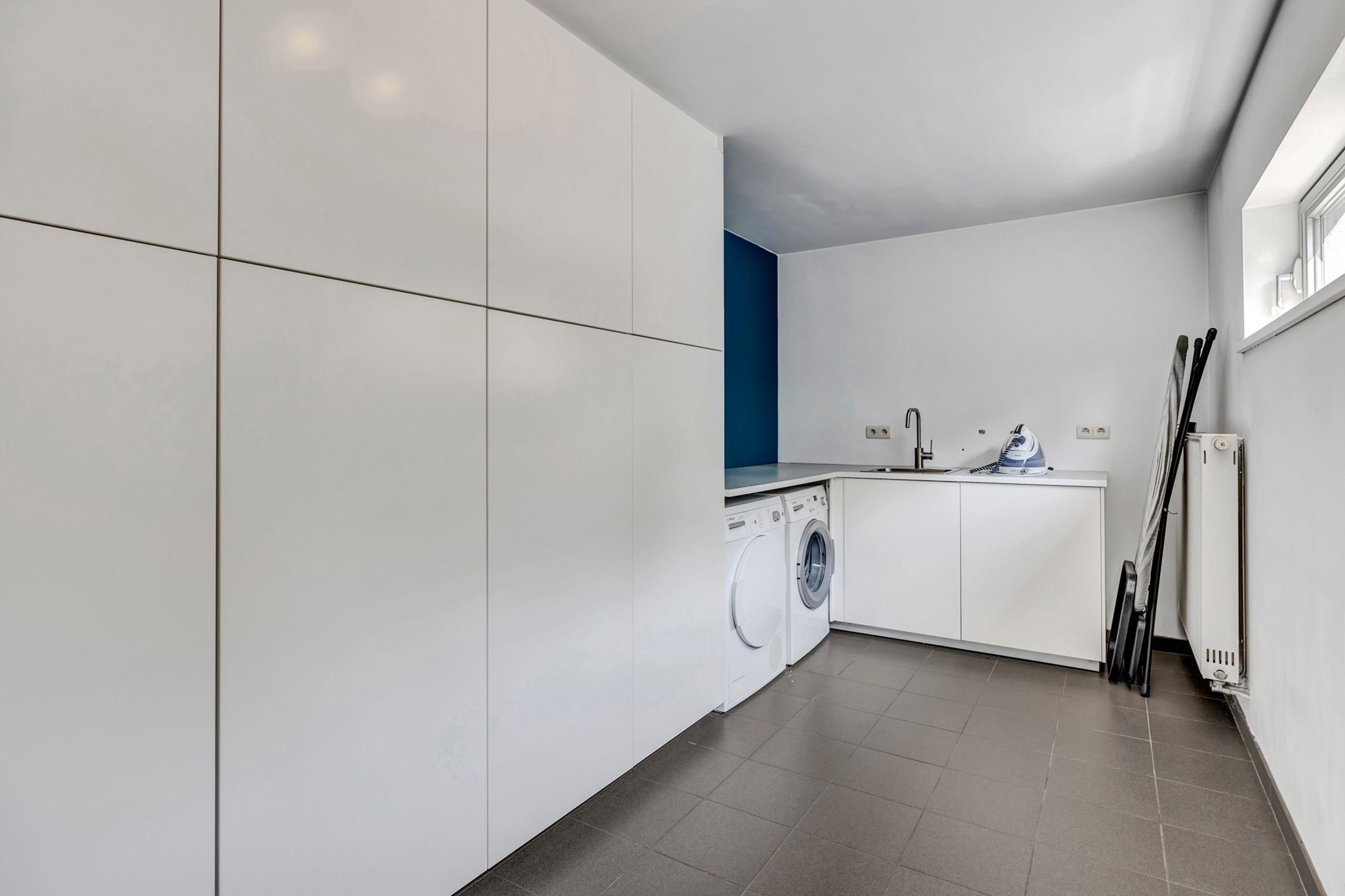 Exclusief gerenoveerde villa te koop in Idegem  foto 27