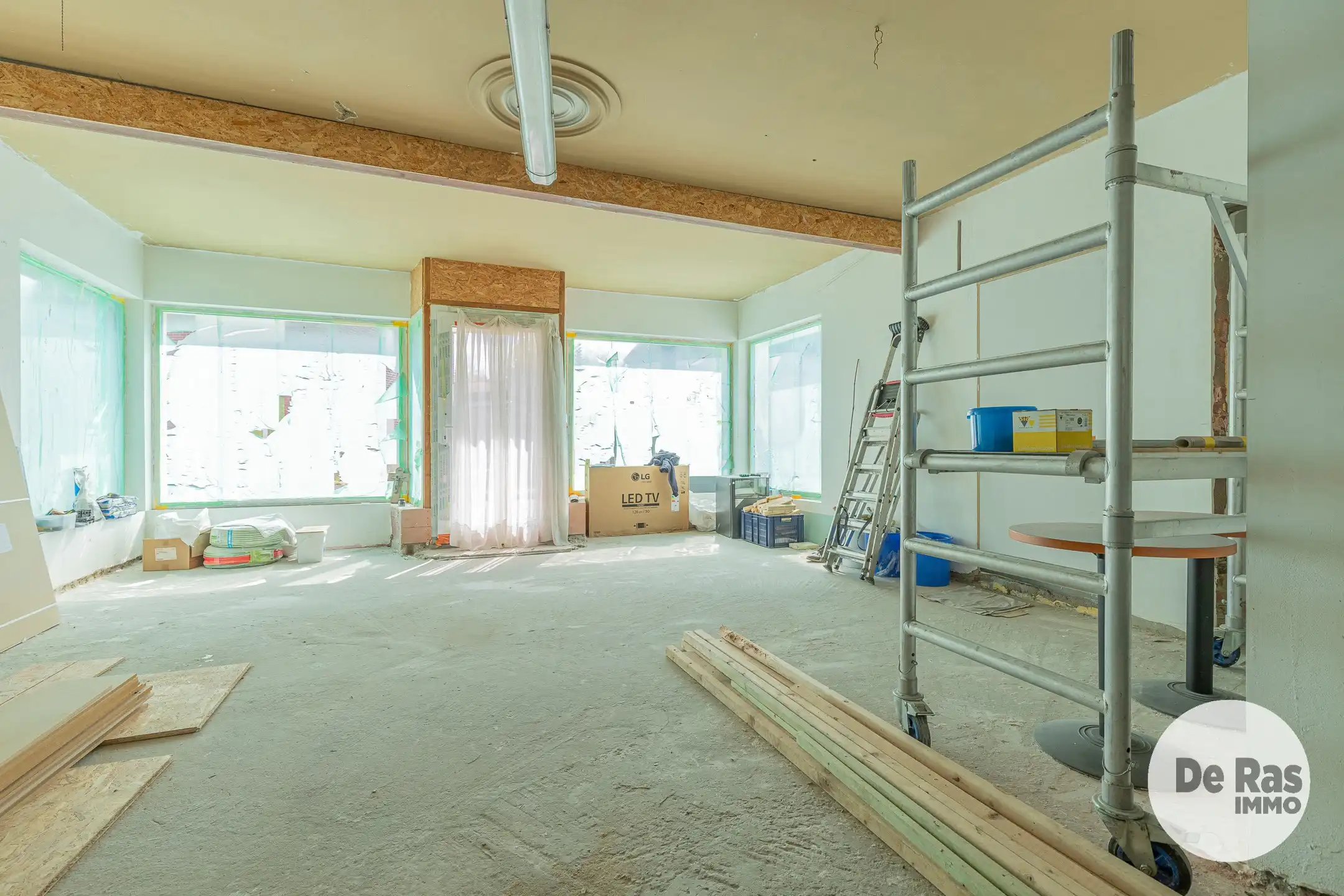 ERPE-MERE Veelzijdige woning met handelsruimte op topligging foto 12