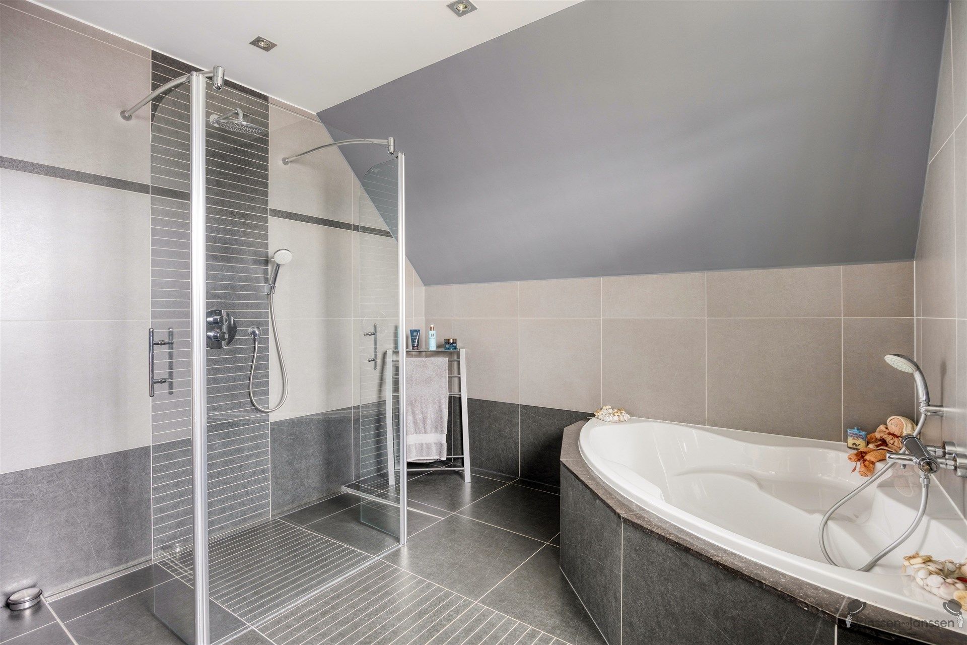 Ruim drie slaapkamer appartement  foto 20