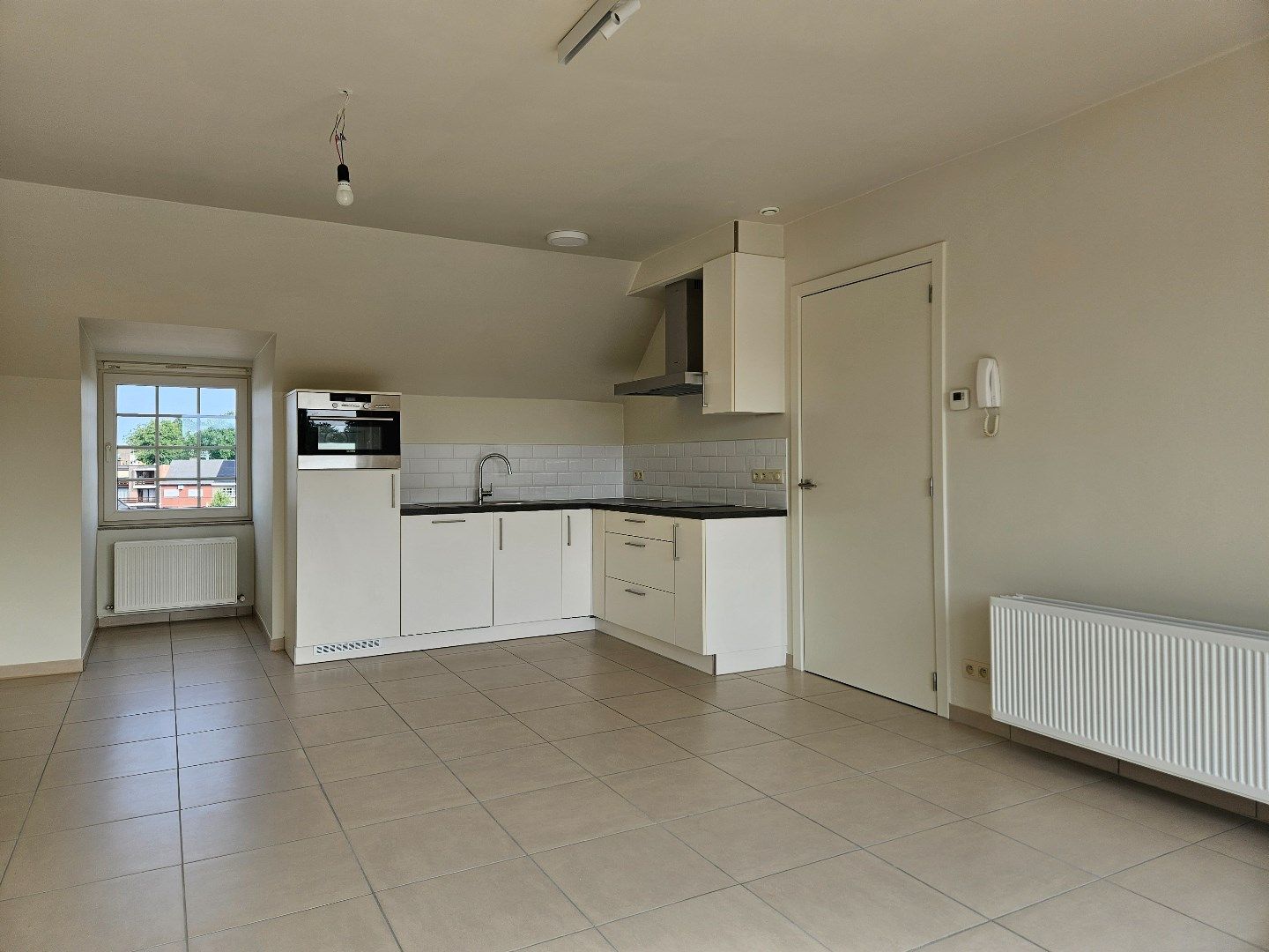 Dakappartement met 1 slaapkamer, terras en garagebox in het centrum van Mol! foto 2