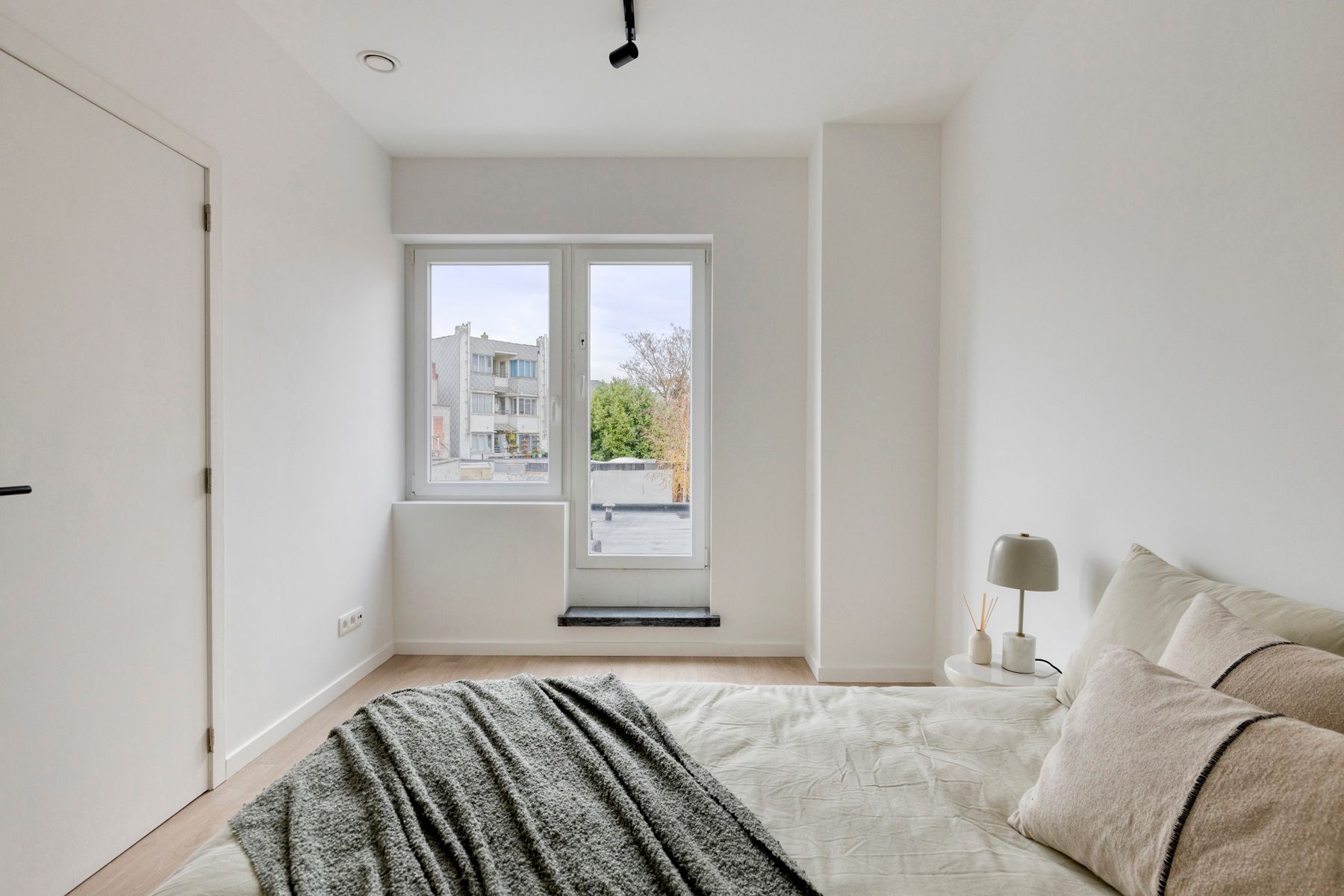 Energiezuinige vernieuwde woning met 4 slaapkamers. foto 15