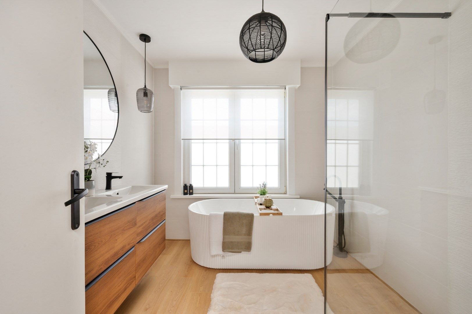 Kwalitatief gerenoveerde alleenstaande woning met 3 slaapkamers en zuidgerichte tuin in Wervik foto 11