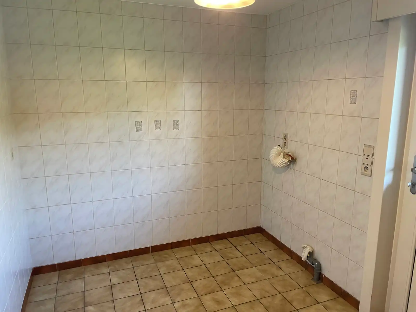 Leemans immobiliën biedt u deze woning aan op een centrale ligging in Asse foto 10
