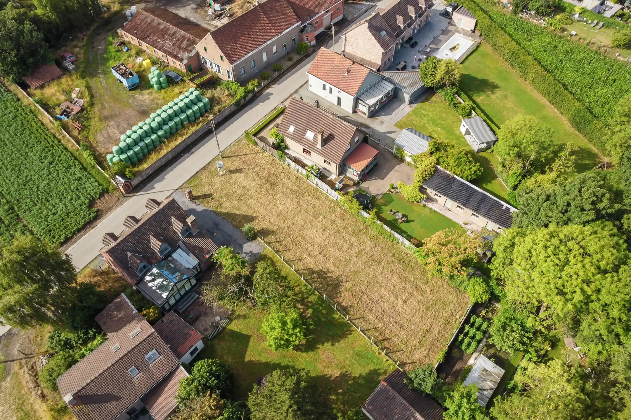 Bouwgrond van 620m² in rustige straat foto 5