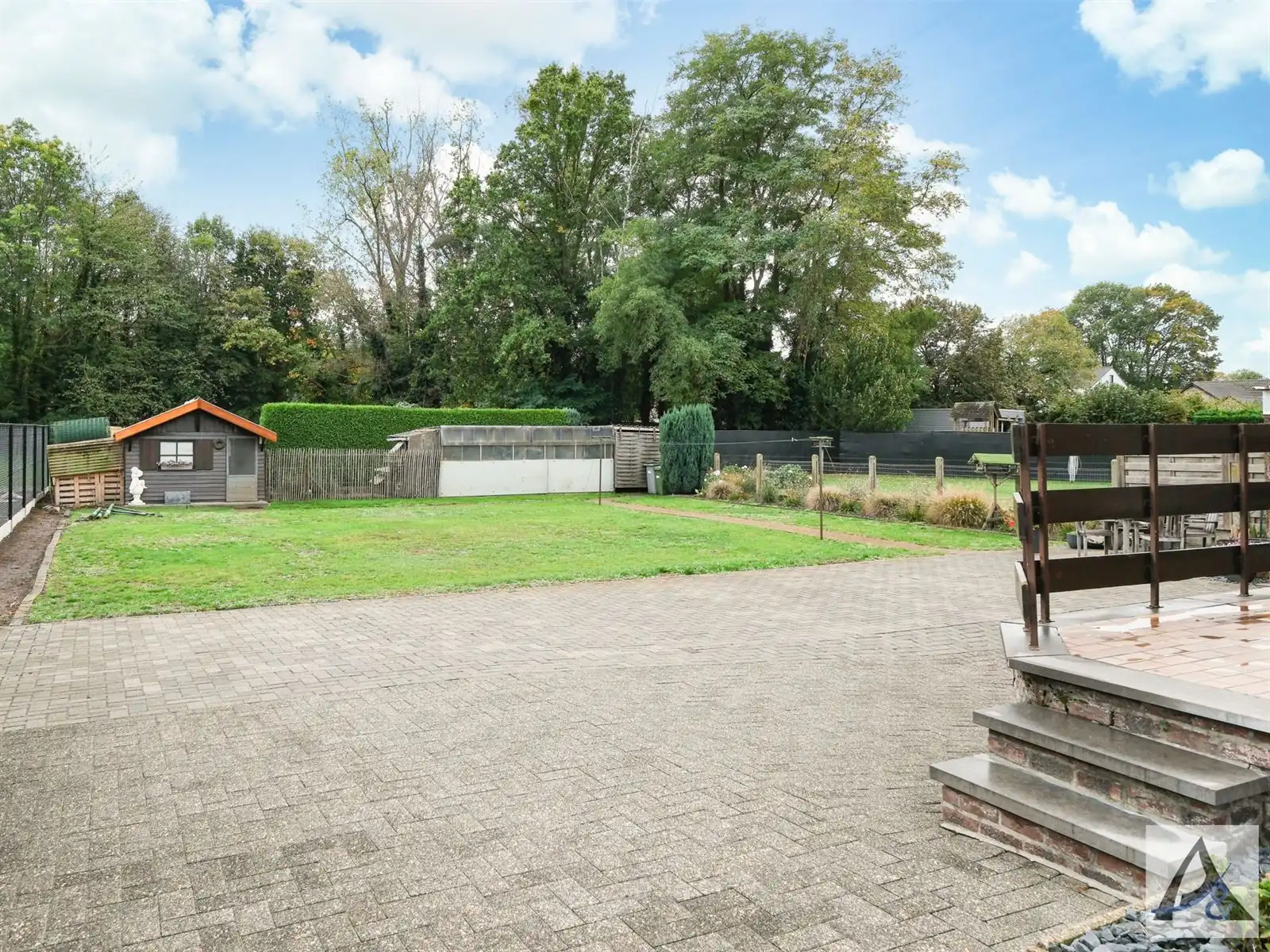 Landelijke eengezinswoning op rustige locatie! foto 4