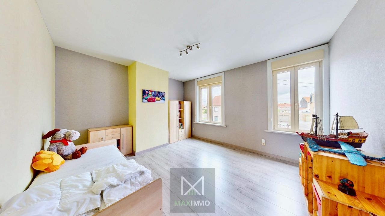 Instapklare gezinswoning met diepe tuin in Menen – Ruimte, licht & comfort foto 10