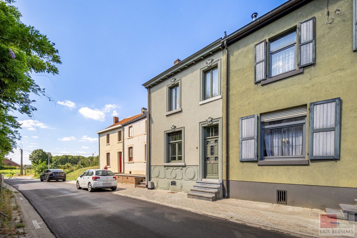 Licht op te frissen woning met drie slaapkamers, gelegen in een gezellige woonomgeving. foto 30
