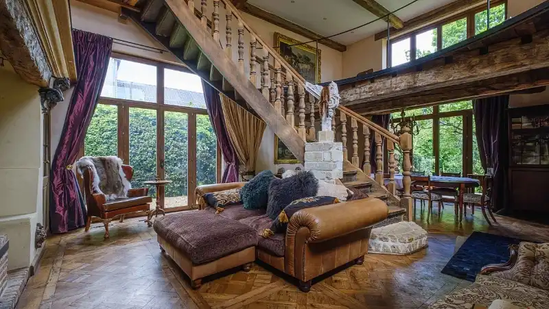 Exclusieve villa 540m² in authentieke stijl met praktijk-kantoorruimte op 17 are met vergezicht op Netevallei foto 3