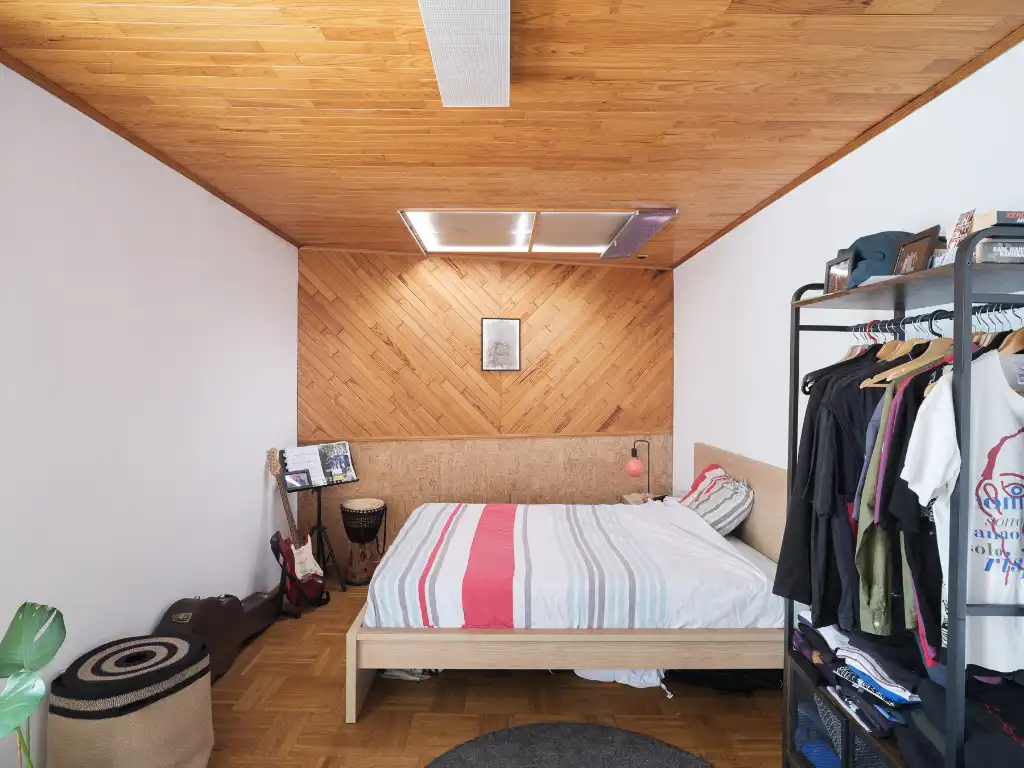 Sint-Amandsberg – Ruime interbellumwoning met 4 slaapkamers, tuin, dubbele garage en polyvalente ruimte nabij het Bijgaardepark. foto 14