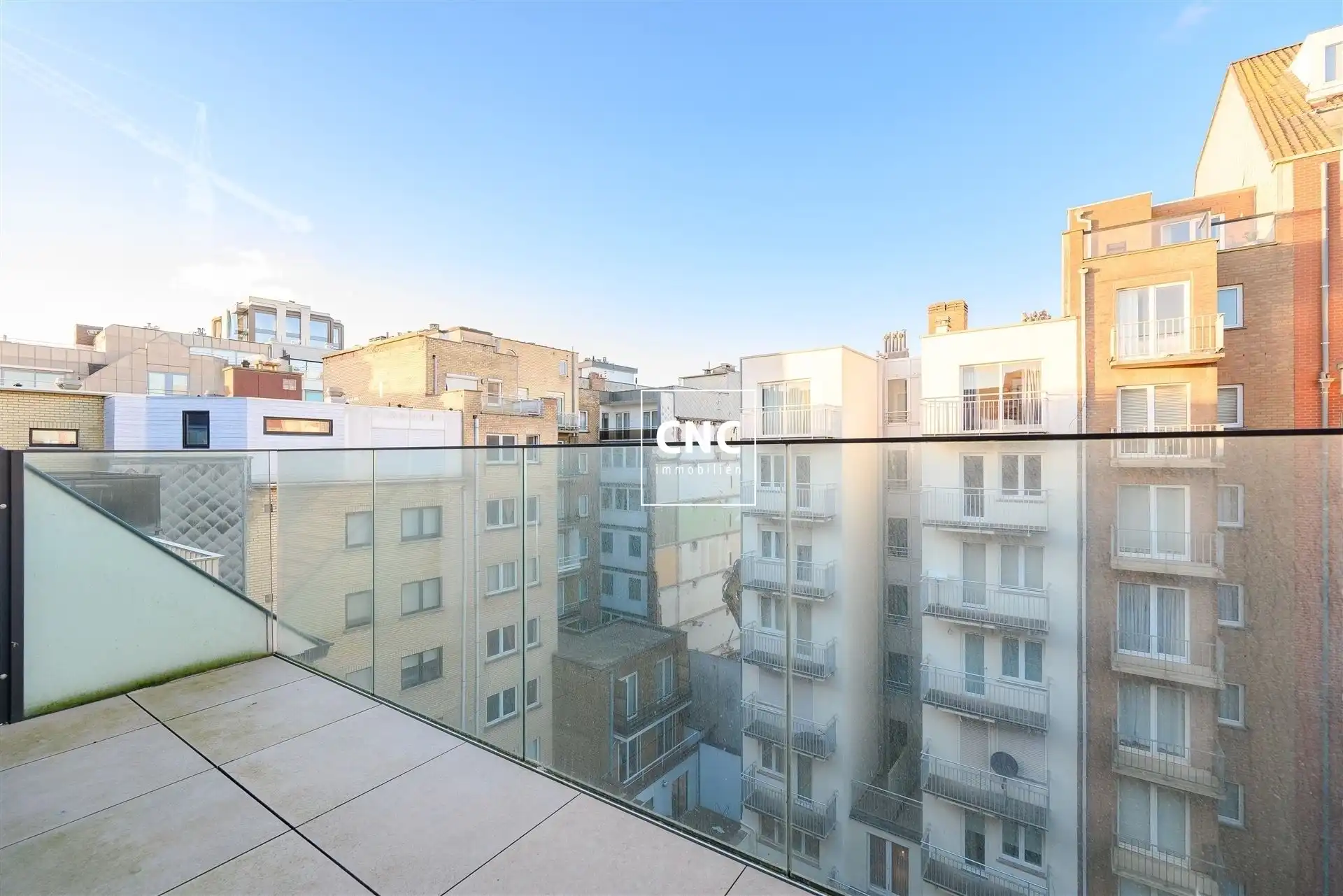 Exceptioneel nieuwbouw duplex-appartement in het hart van het Zoute met prachtig zicht op de typische Zoute-gevels foto 14