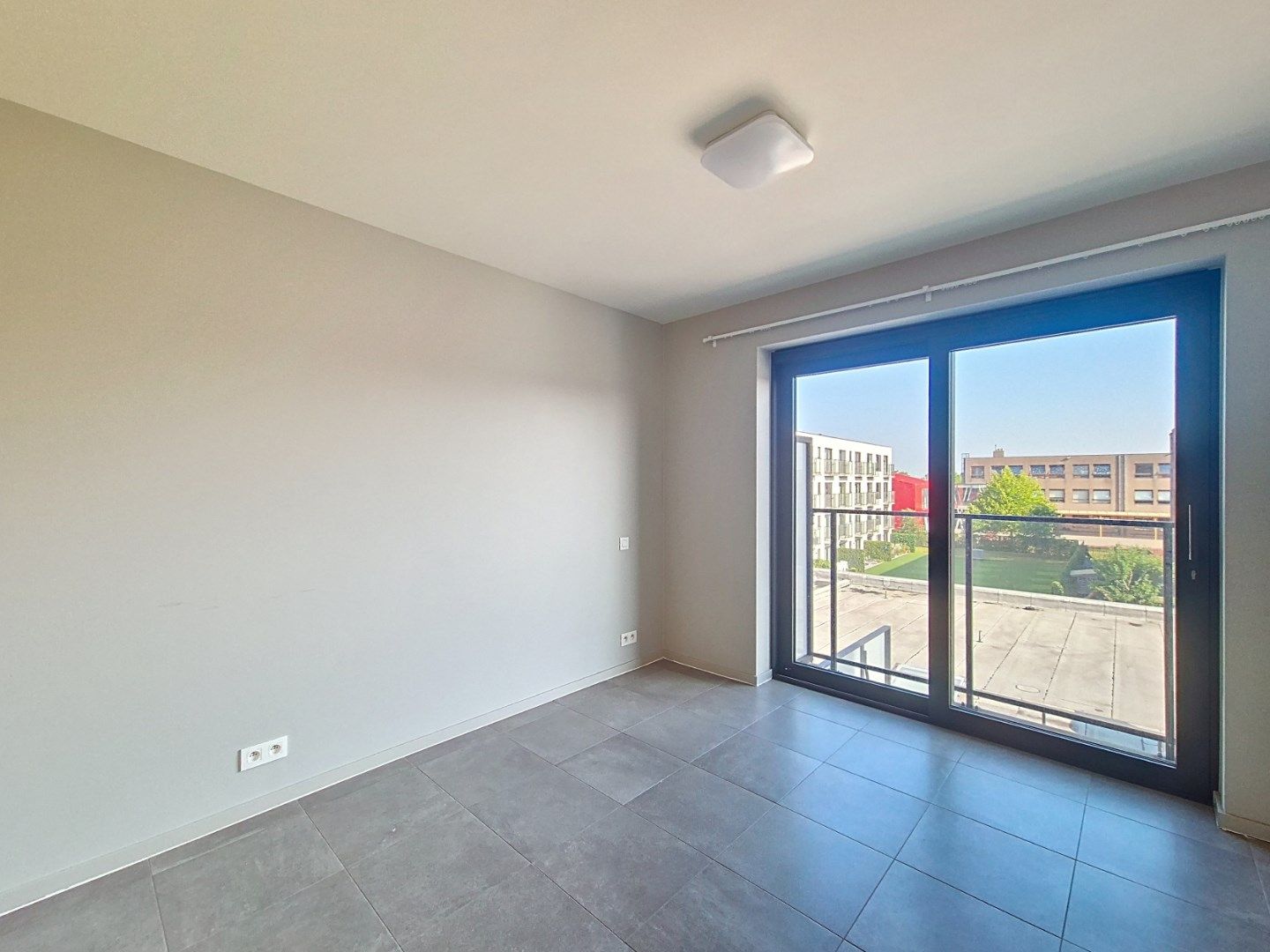 Appartement met 2 slpks en garage foto 13