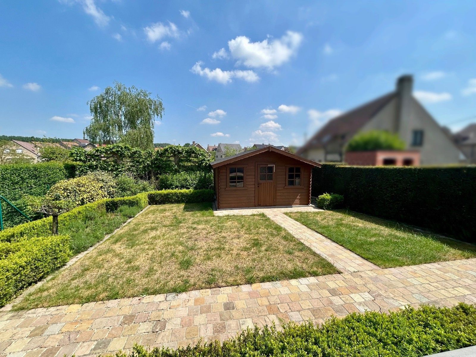 Eigentijdse gezinswoning met 3 slaapkamers en tuin foto 28