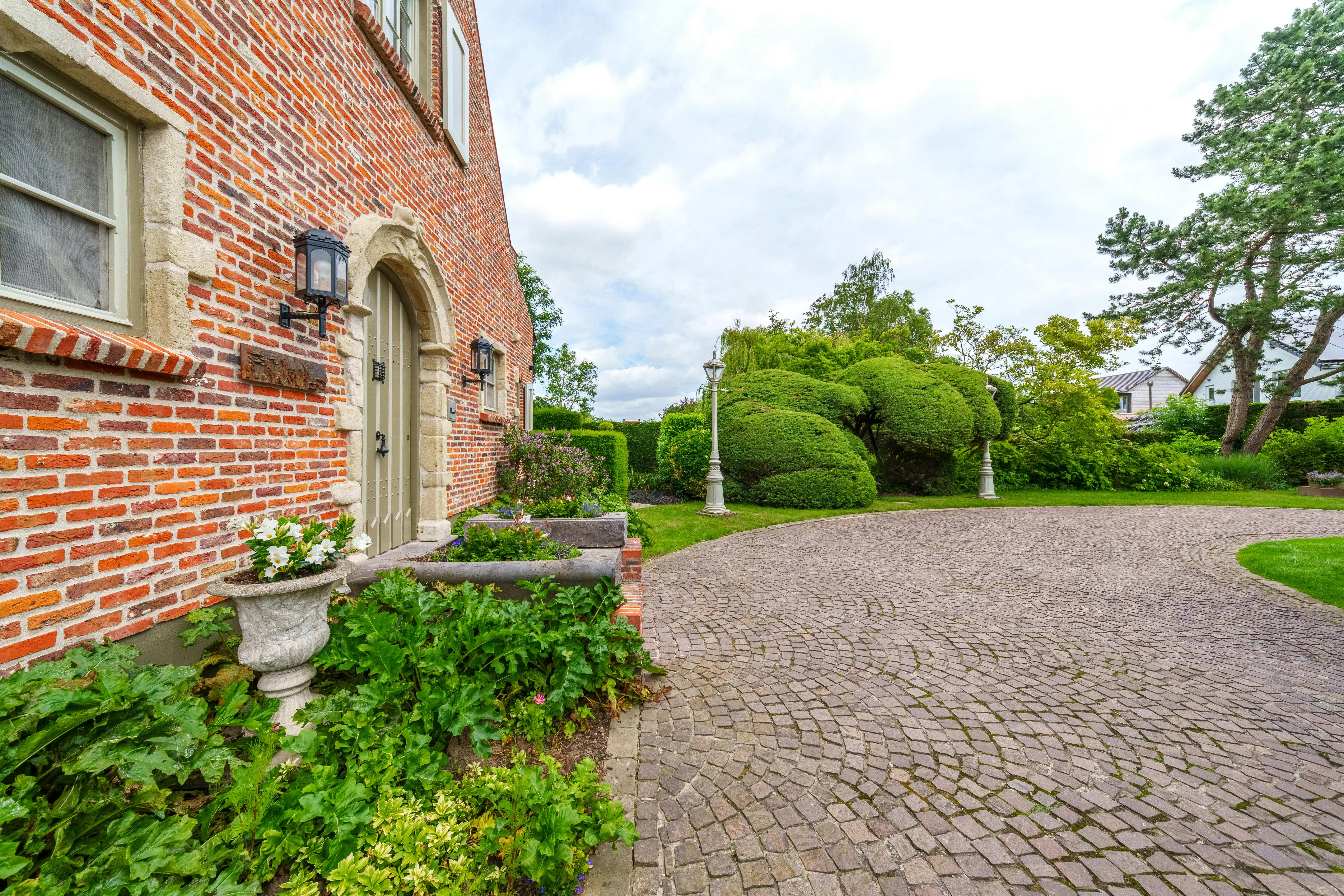 Unieke villa met handelsruimte in Tielt foto 8