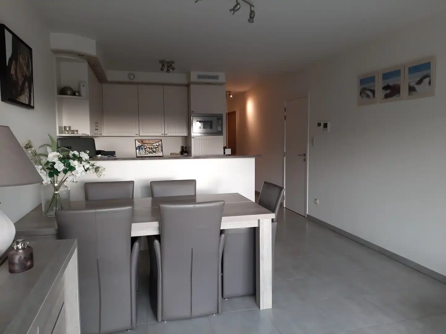 Charmant appartement met 1 slaapkamer en extra bewoonbare zolderruimte - gelegen aan de Zeelaan in Koksijde, ideaal voor comfortabel wonen. foto 5
