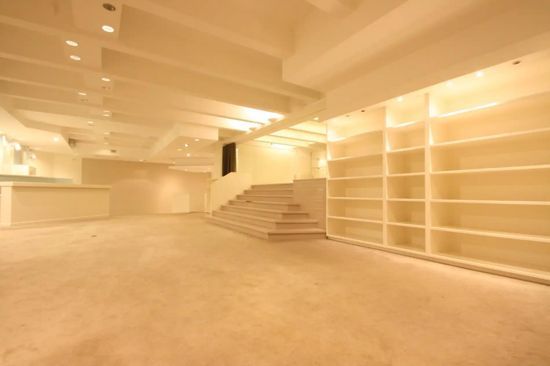 Winkelpand te huur Zilverpand 23 Brugge foto 2