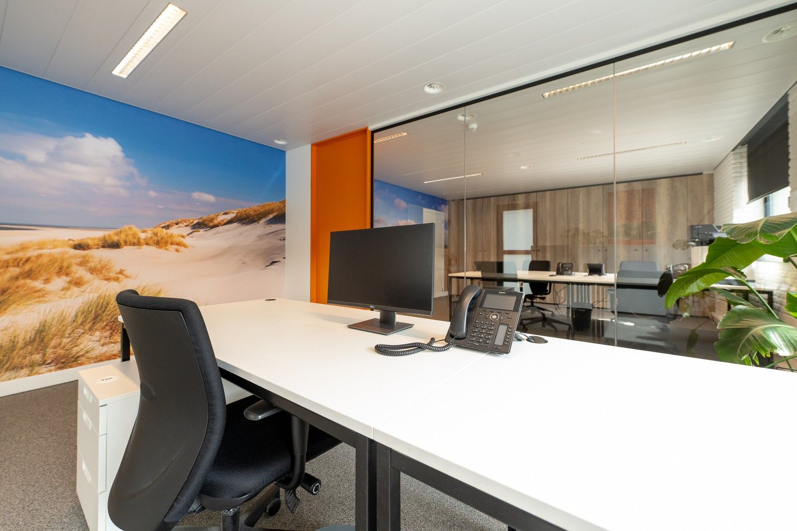 Compleet uitgeruste kantoorruimtes op de Brechtsebaan! foto 9