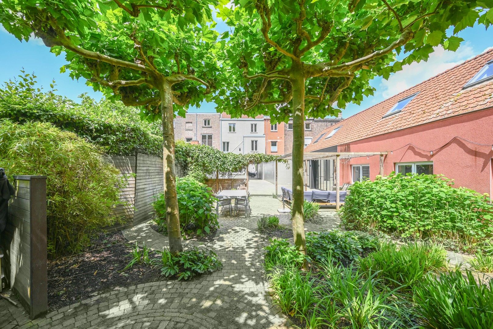 Riante stadswoning met 7 slaapkamers in Kortrijk foto 2