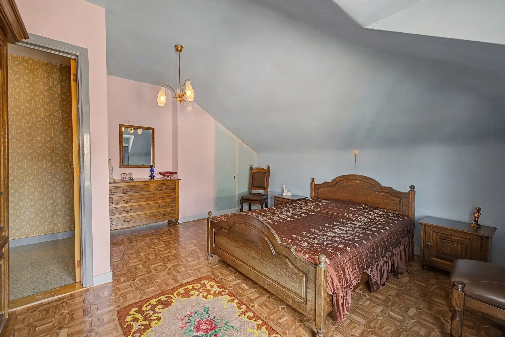 Te renoveren gezinswoning met garage en tuin nabij het centrum van De Klinge foto 17