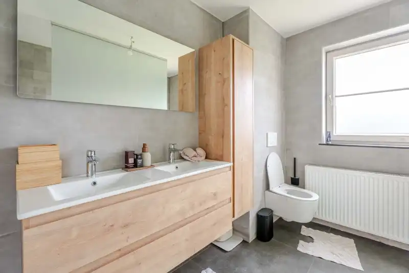 Energiezuinige halfopen woning met 3 slaapkamers. foto 32