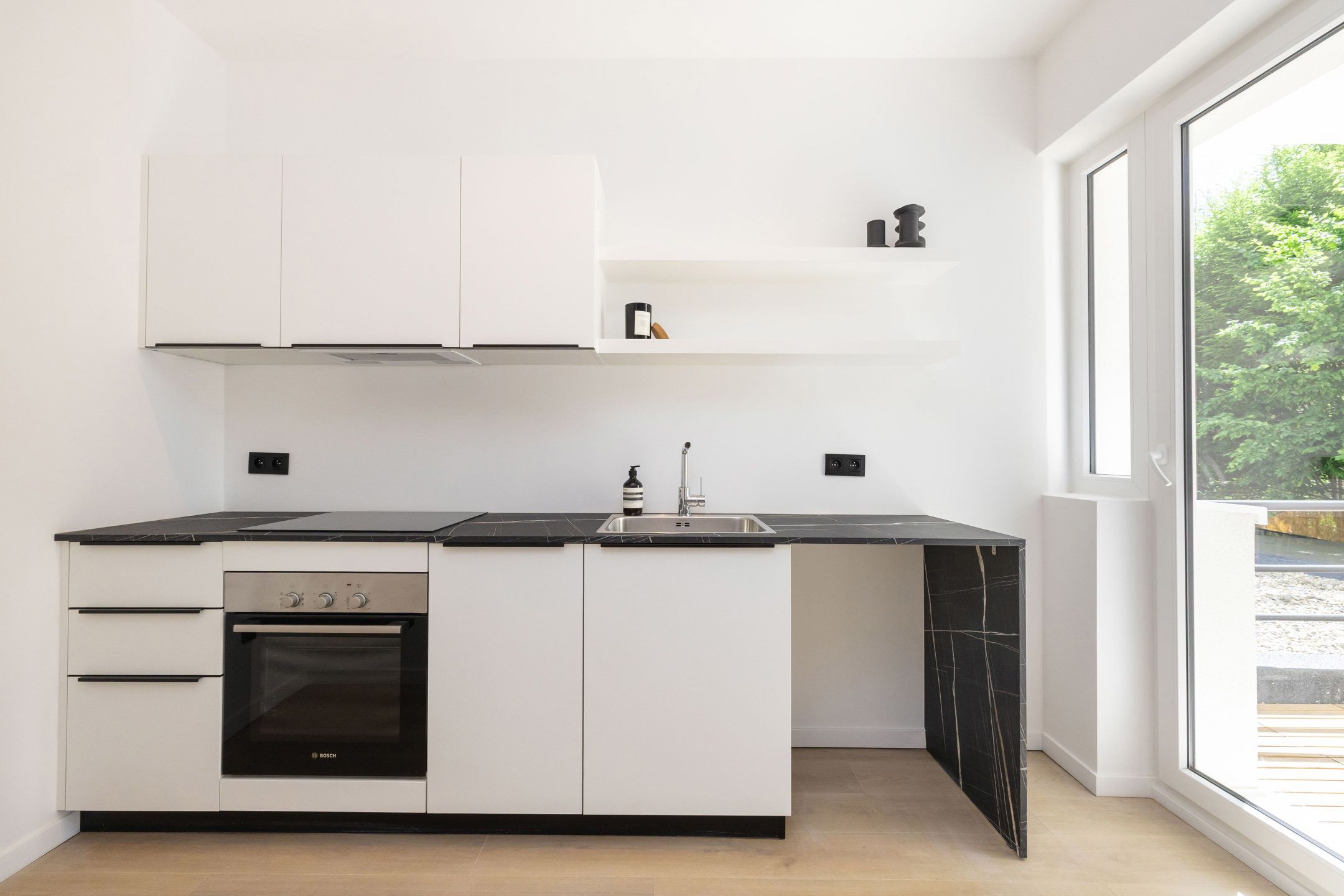 Volledig gerenoveerd appartement - EPC: B- foto 2