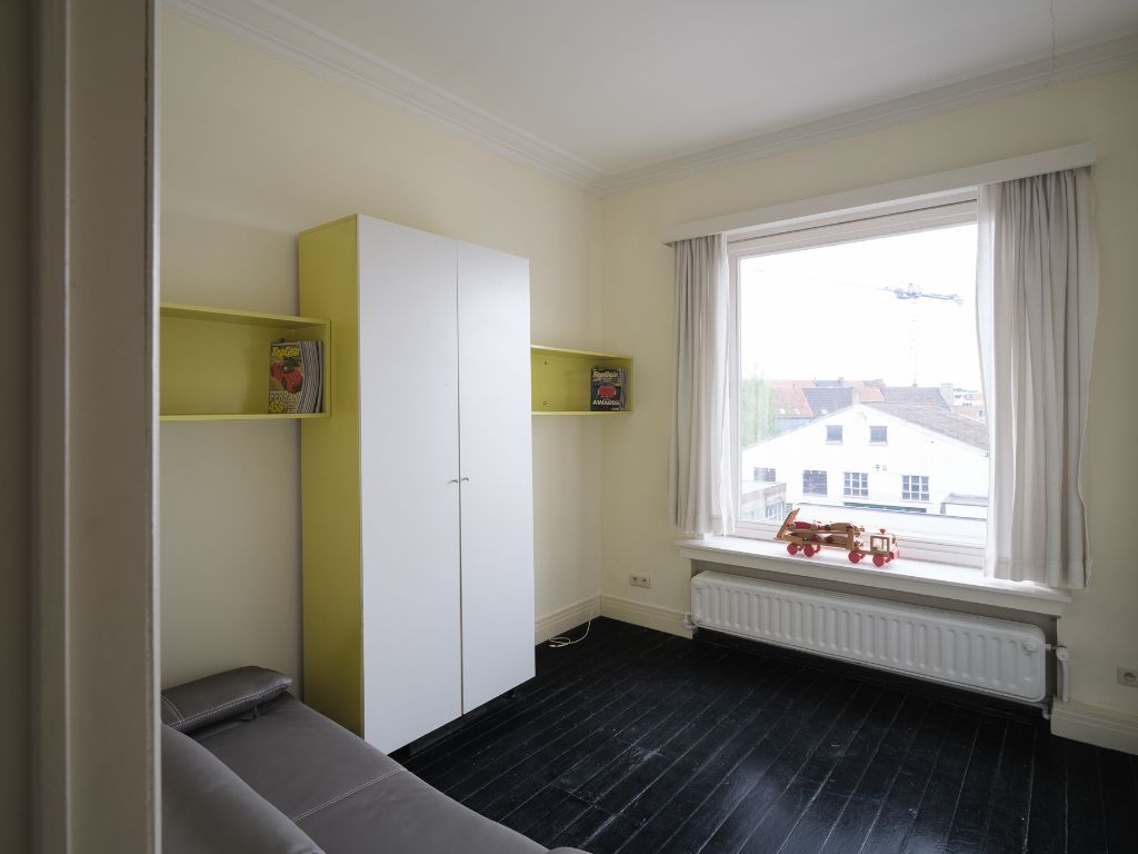 Bijzonder ruime & karaktervolle burgerwoning met zonnige stadstuin en extra bijwoonst in een hippe en opkomende buurt nabij Dok Noord. foto 27
