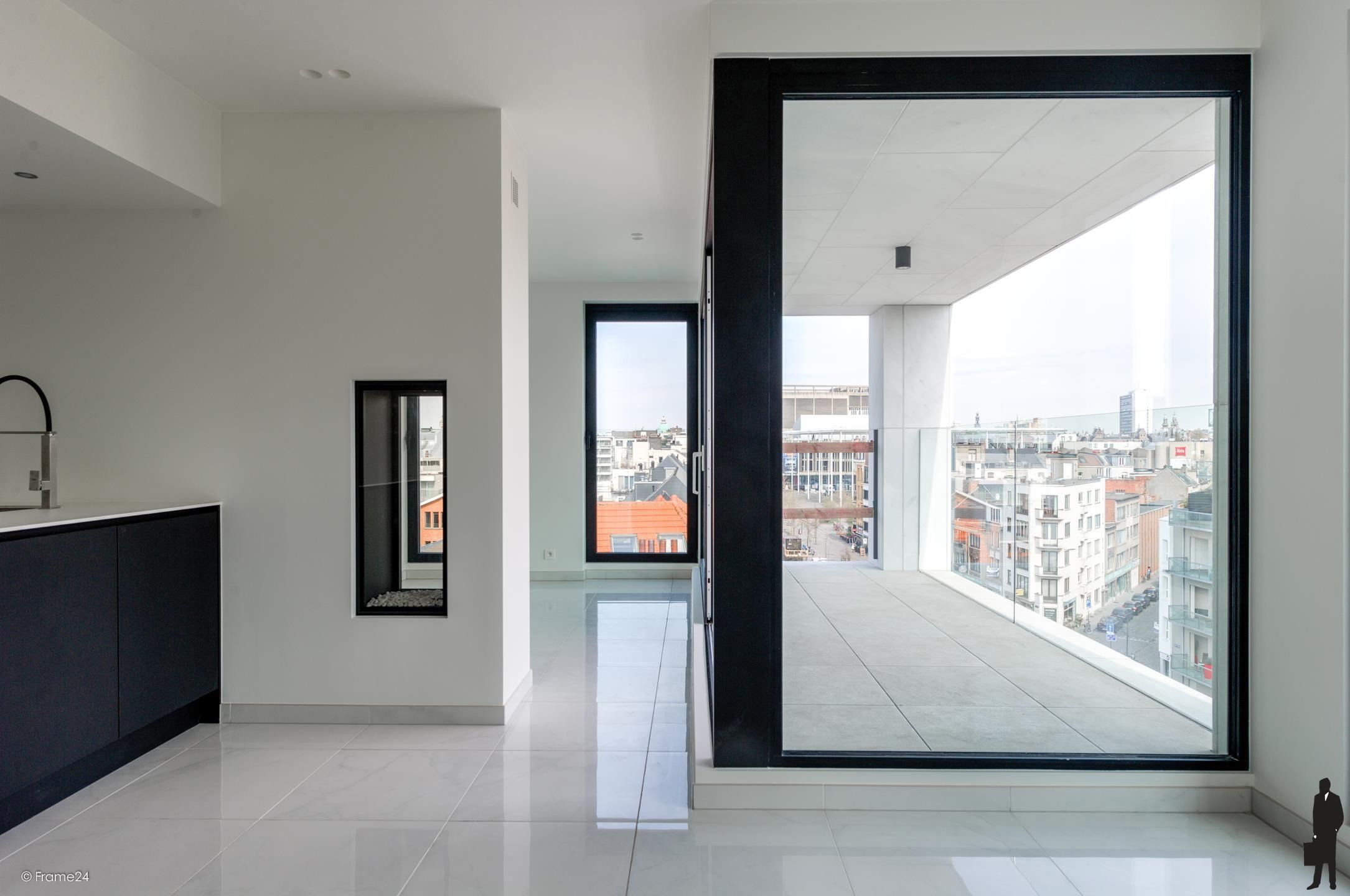 Luxueuze penthouse met terras in hartje Antwerpen. foto 6