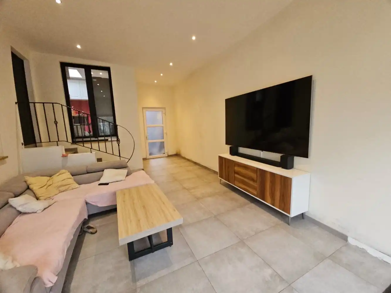 Gerenoveerde woning met 5 slaapkamers en tuin vlakbij de dorpskern foto 3