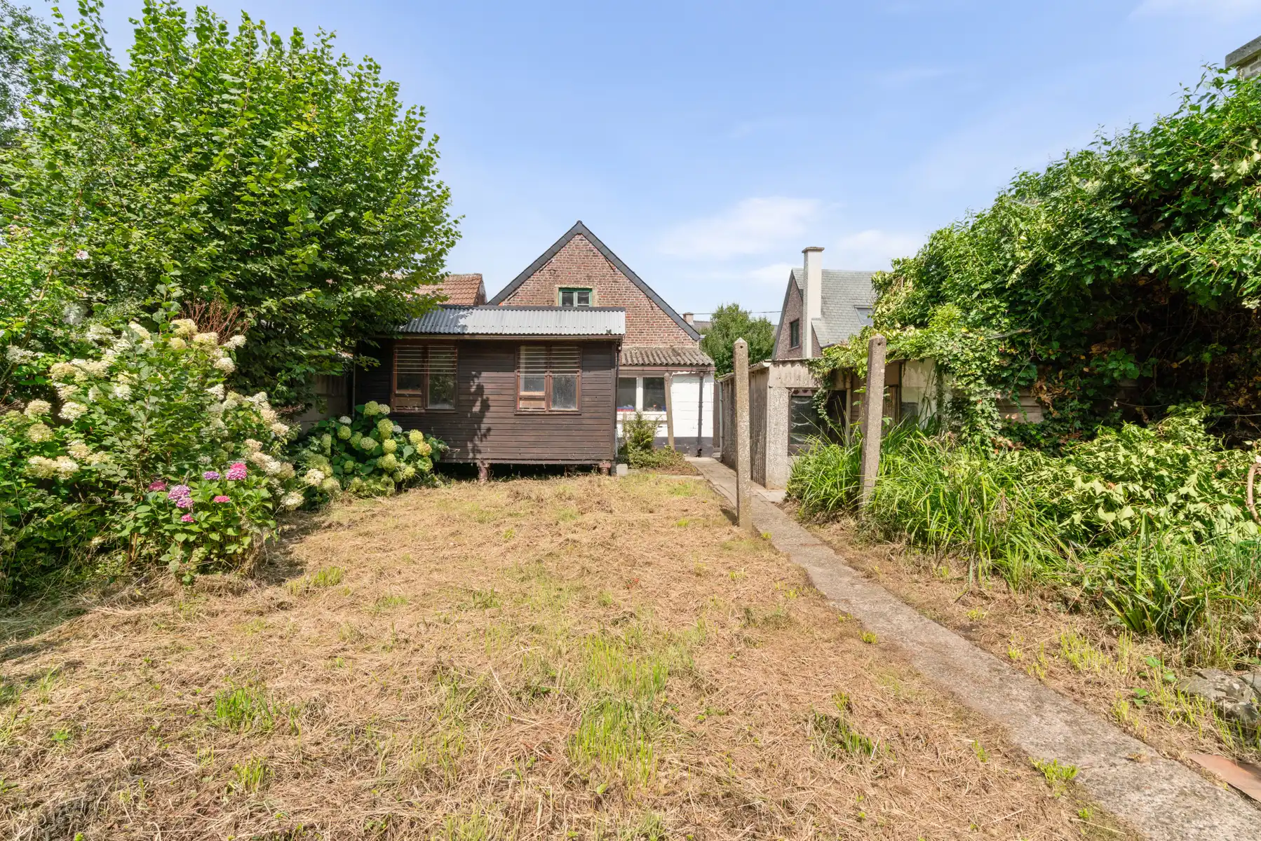 Te renoveren halfopen bebouwing op rustige locatie foto 14