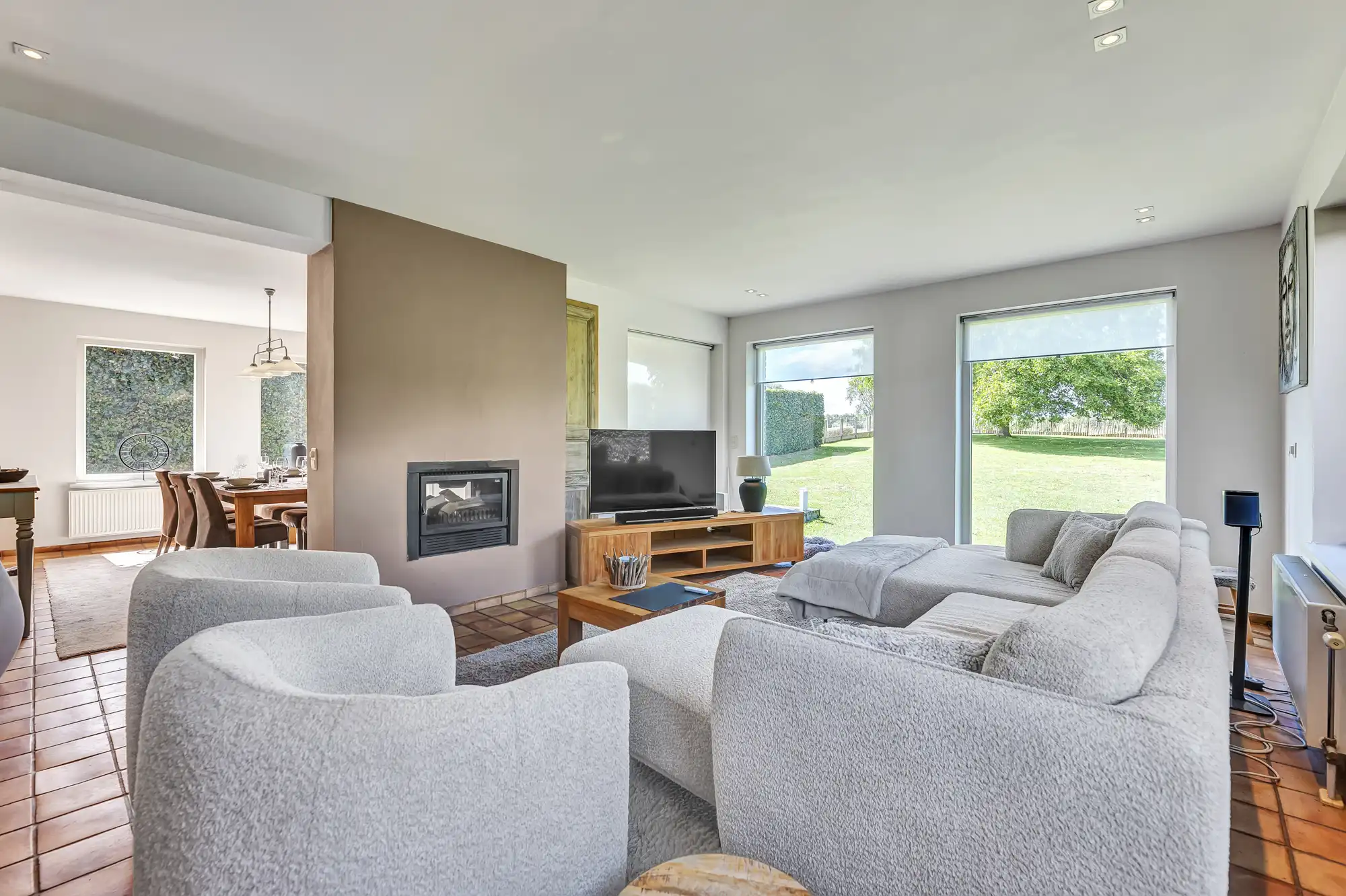 Instapklare, goed onderhouden villa op gunstige locatie foto 13