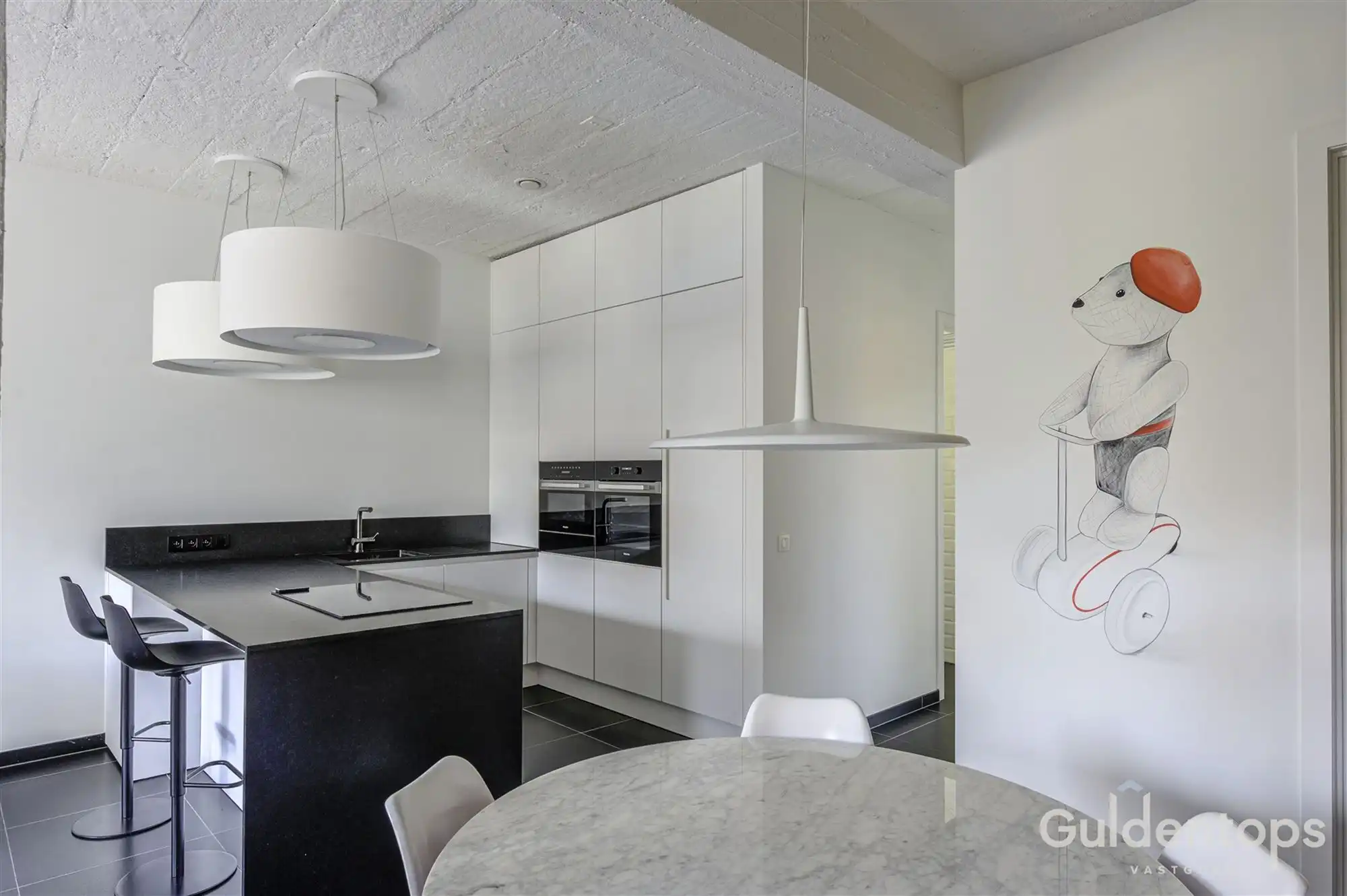 Knap energiezuinig appartement met veel charme foto 8