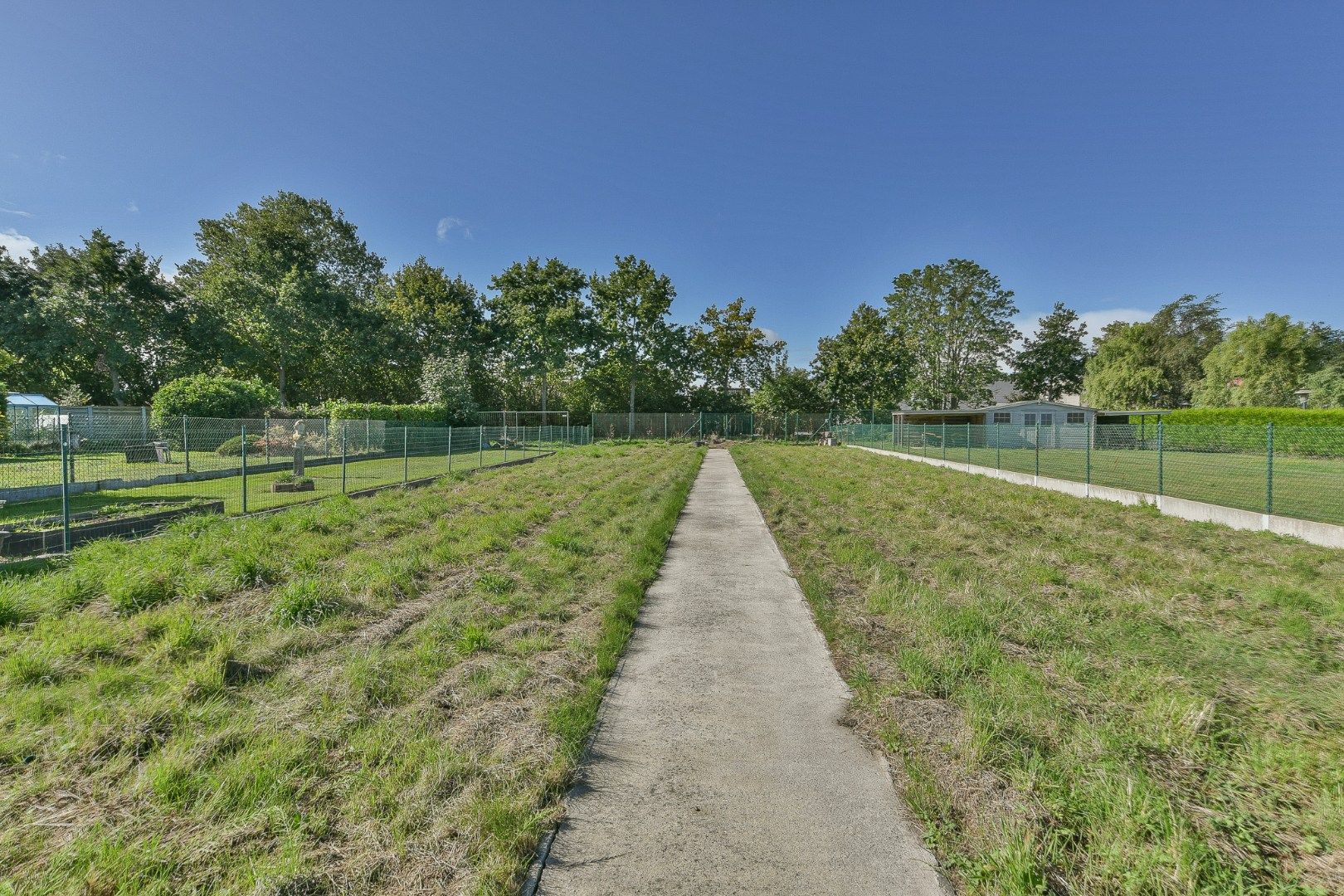 Charmante alleenstaande woning op een perceel van 1.082 m² foto 18