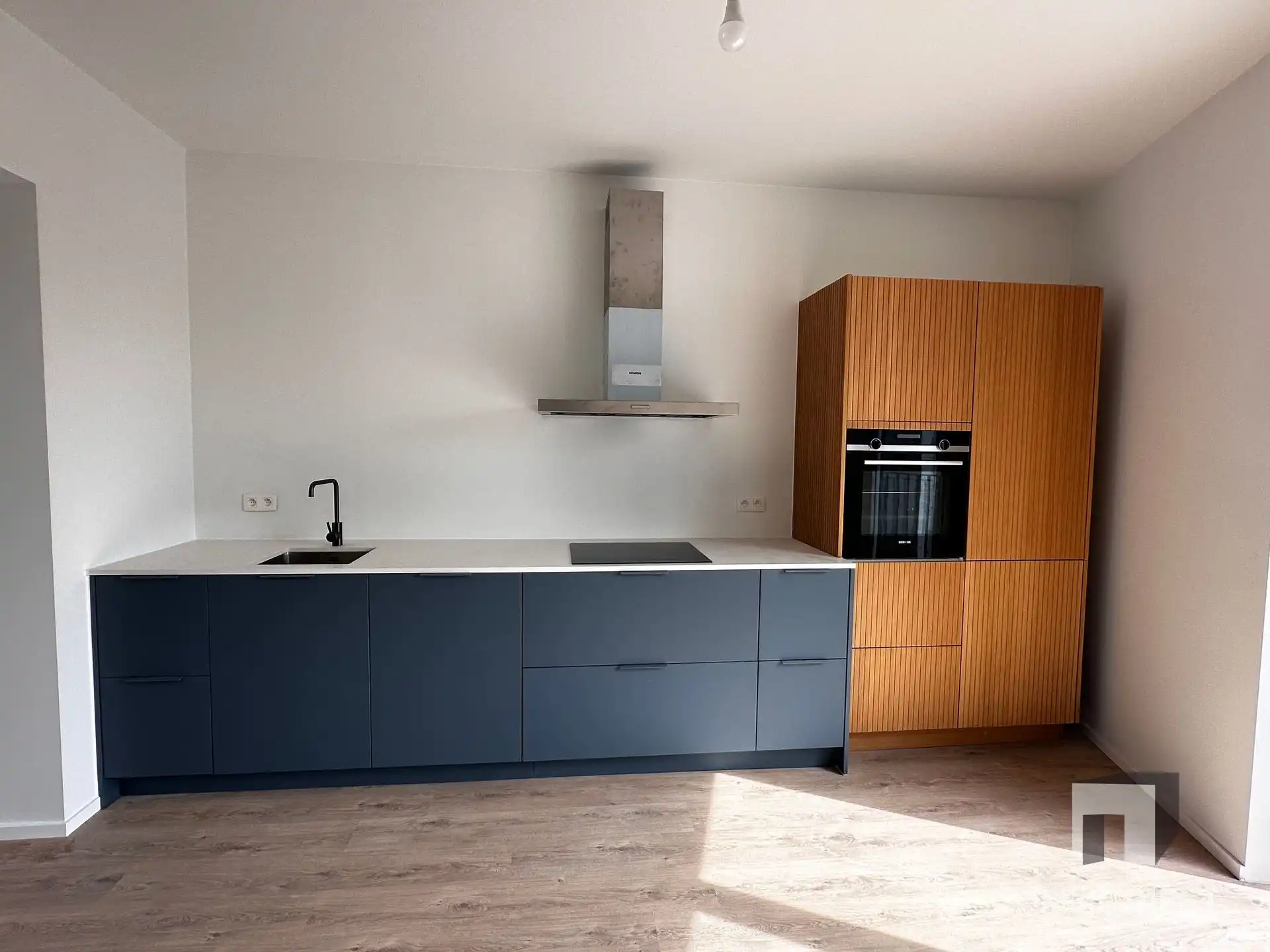 Knap appartement met terras en 2 slpks - centrum Diest - veel lichtinval foto 3