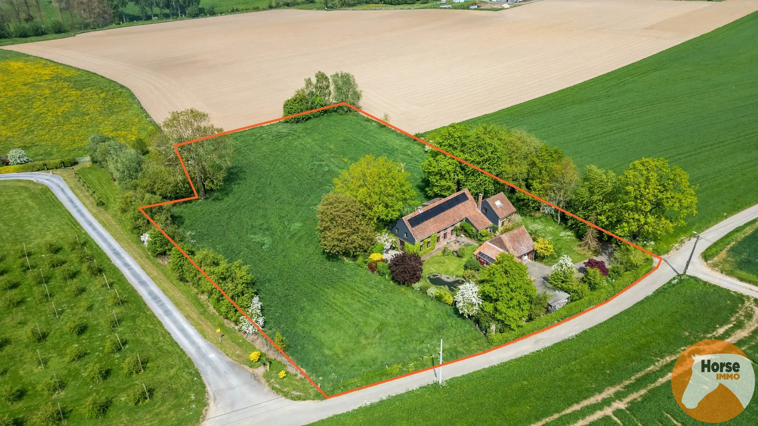 HERNE – Charmante en idyllisch gelegen woning op 75a foto {{pictureIndex}}