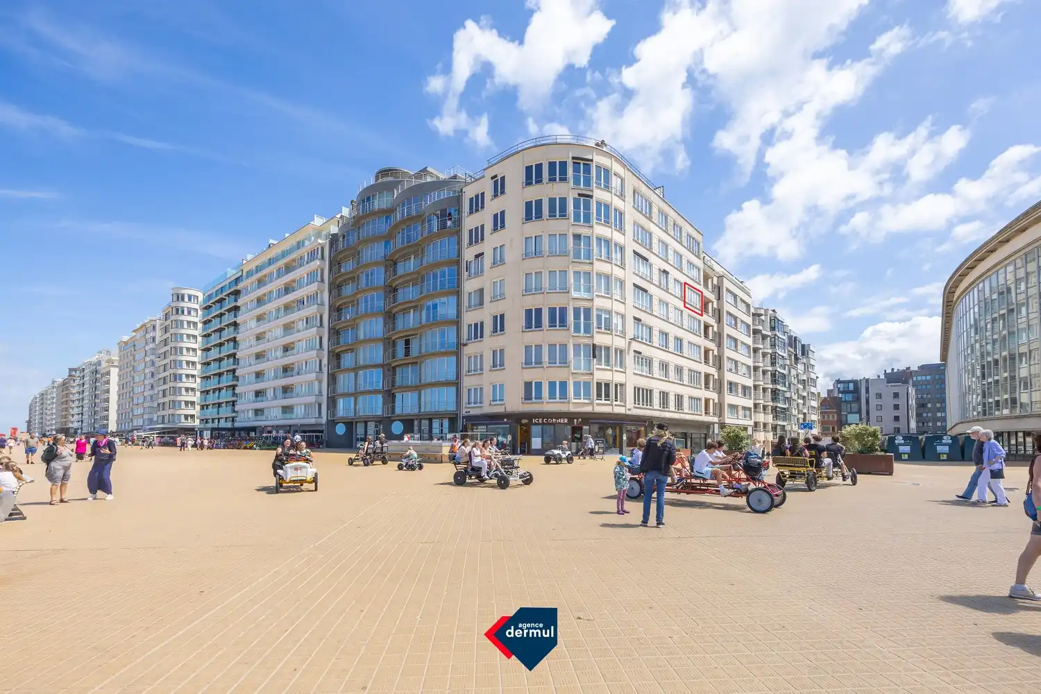 RESIDENTIE MONTE CARLO foto {{pictureIndex}}