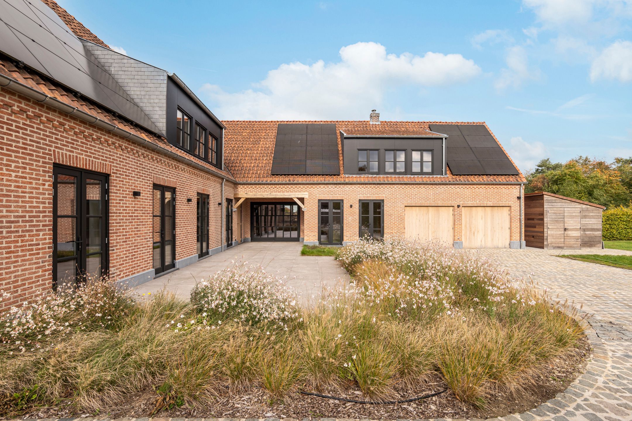 Hoogwaardig, gerenoveerde villa op een perceel van 3.552m² foto 13