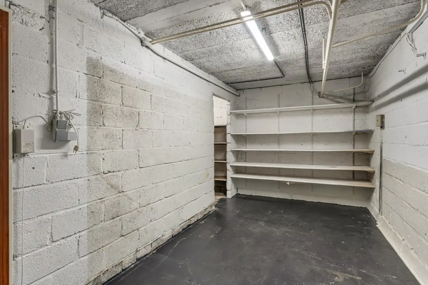 Halfvrijstaande woning op een perceel van 7a31ca, met aparte bureelruimte en inpandige garage! foto 25