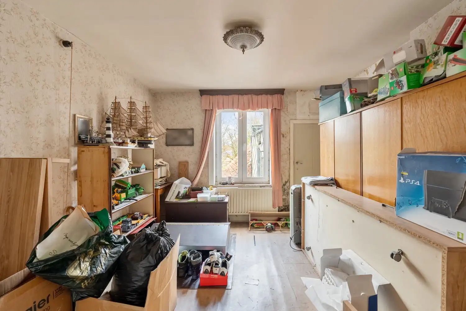 Ruime gezinswoning met aanpalend handelspand (oude bakkerij) foto 26