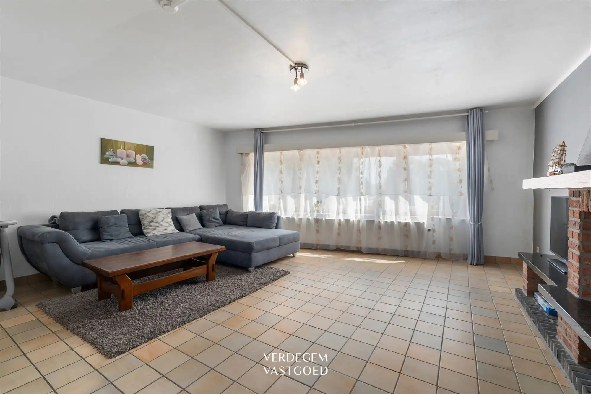 Centraal gelegen opbrengsteigendom met gelijkvloerse handel/kantoor en duplexappartement foto 7