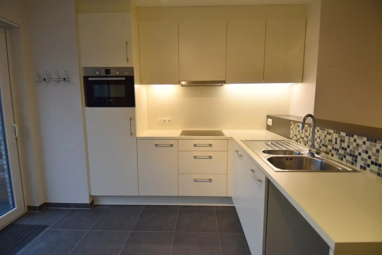 1 slaapkamer appartement met ruim terras te Wevelgem foto 5