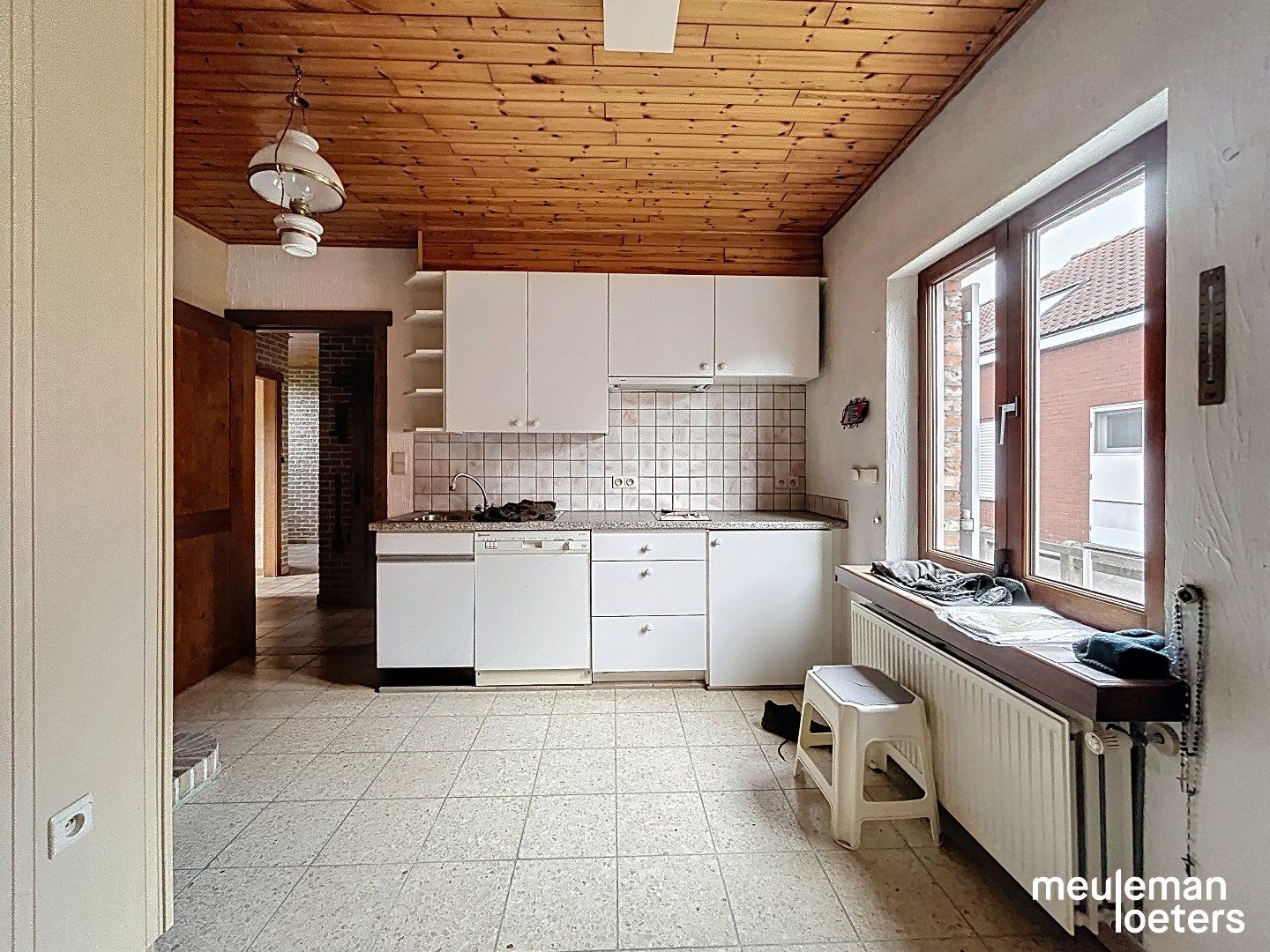 Charmante woning met garage en terras foto 10