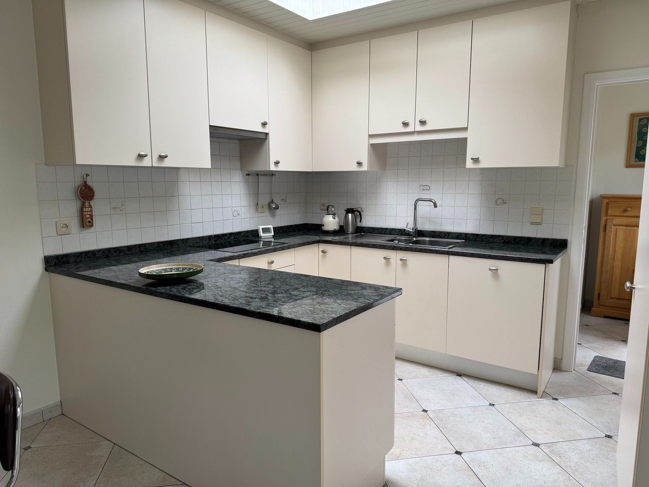 Goed verzorgde halfopen woning met 3 slaapkamers foto 7