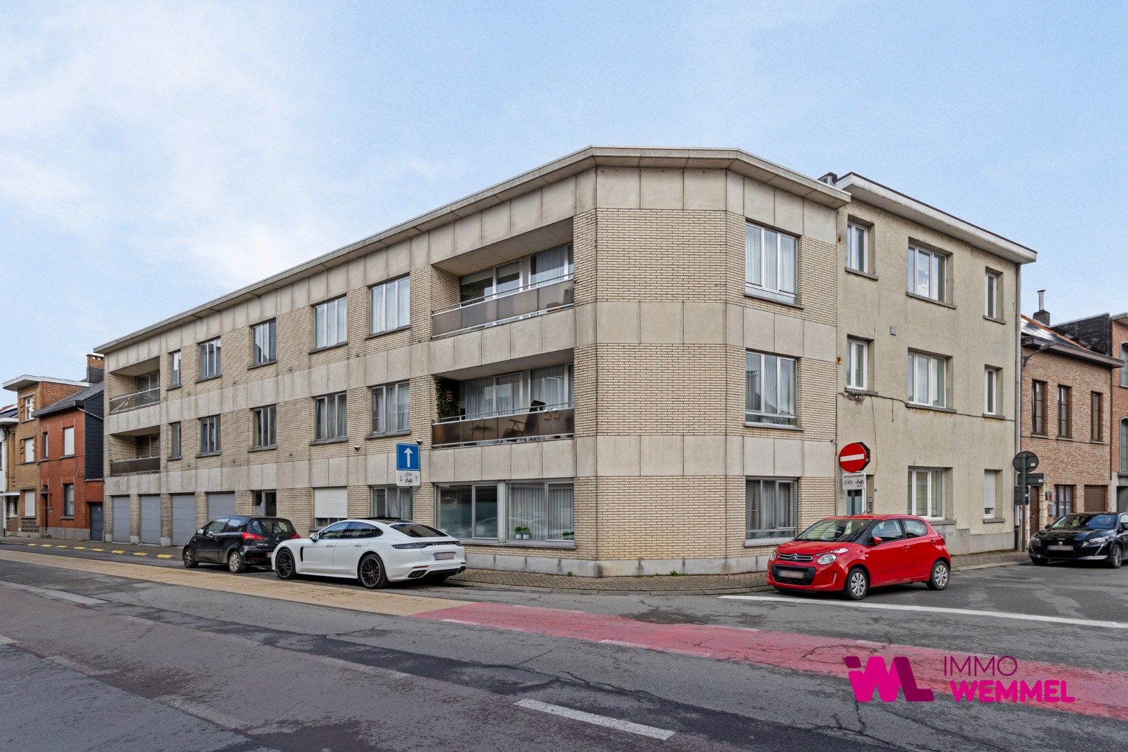 Appartement met 2 slaapkamers, kelder en garage foto {{pictureIndex}}