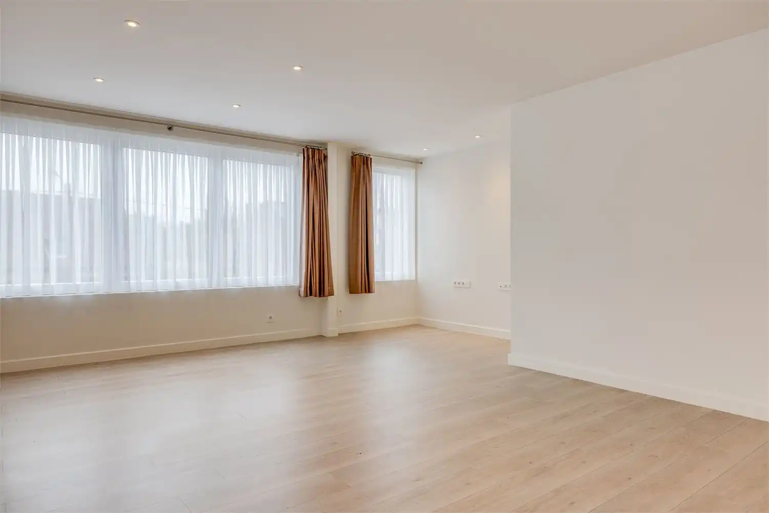 Prachtig appartement met garage foto 3