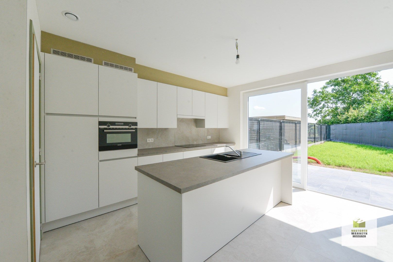 Nieuwbouwwoning met 4 slaapkamers met landelijk uitzicht, weide erbij kopen is mogelijk. foto 3